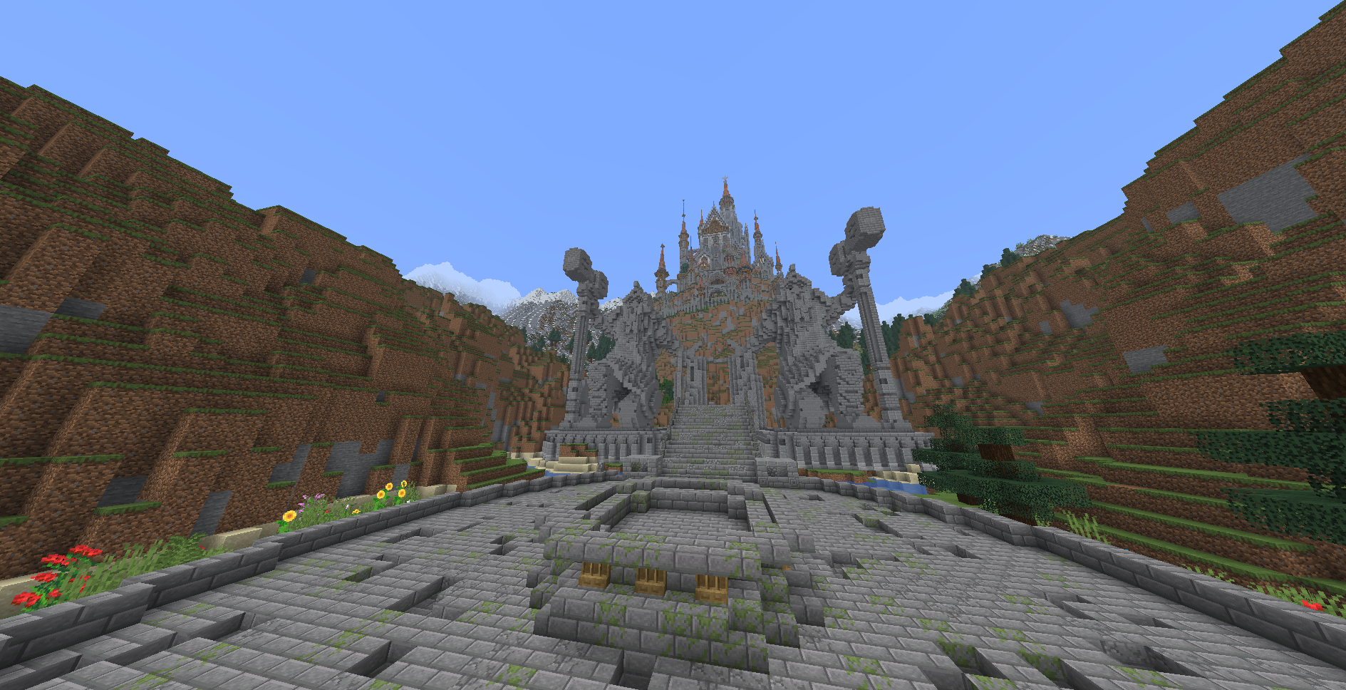 Minecraft-bouw: kathedraal en kasteelachtige structuur van blokken